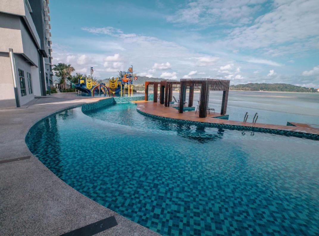 Cozy Seaview Studio At Imperium Residence Tanjung Lumpur Kuantan Exteriör bild